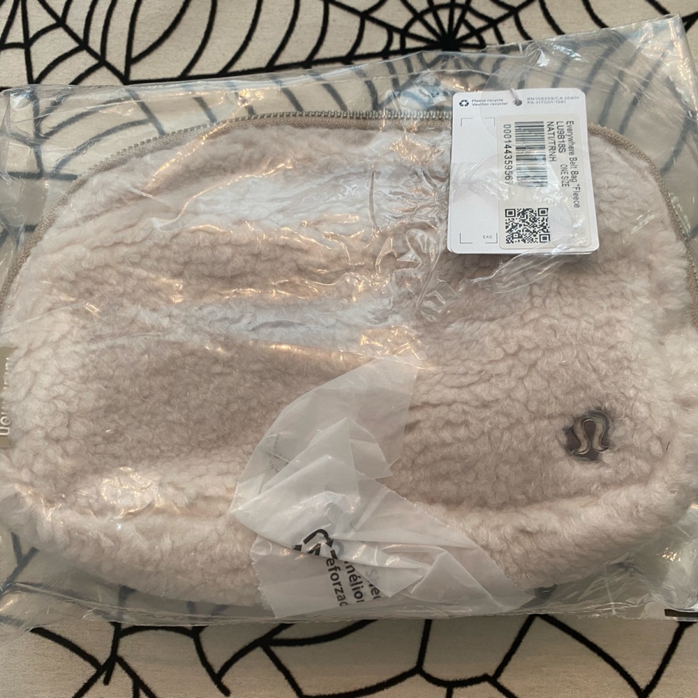 NWT Lululemon Wear Everywhere Sherpa Fleece Belt Bag - Natural Ivory/Trench